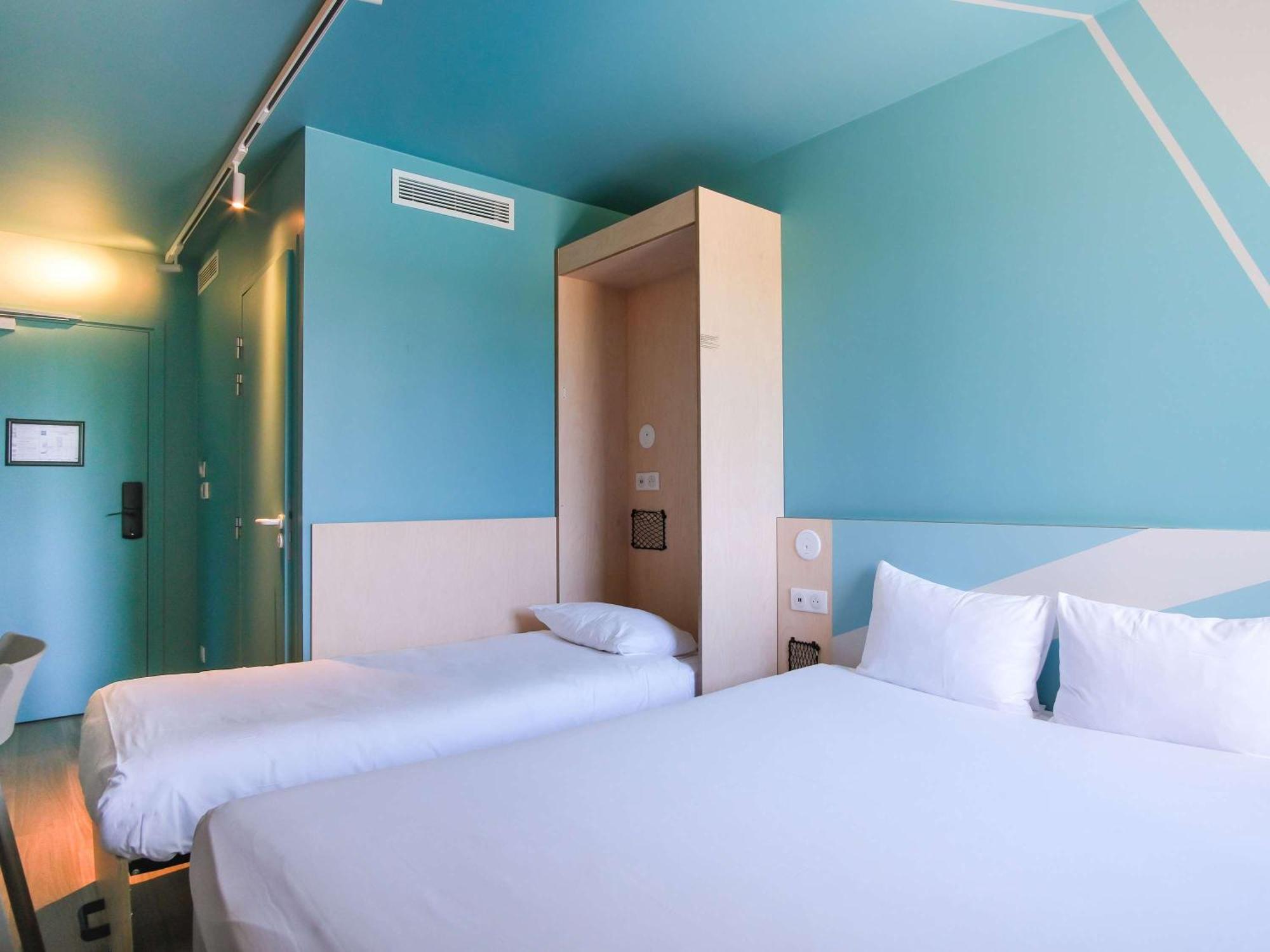 Ibis Budget Toulouse Labege Bagian luar foto