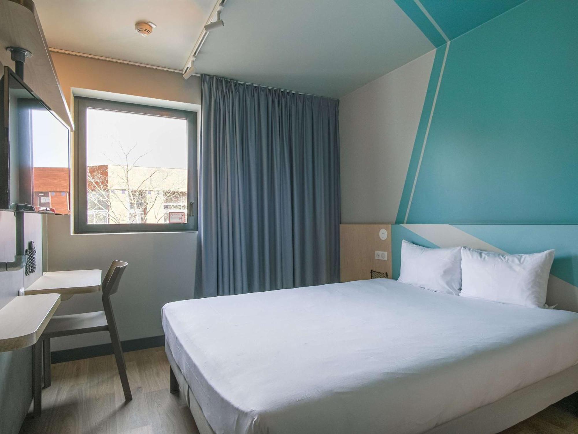 Ibis Budget Toulouse Labege Bagian luar foto