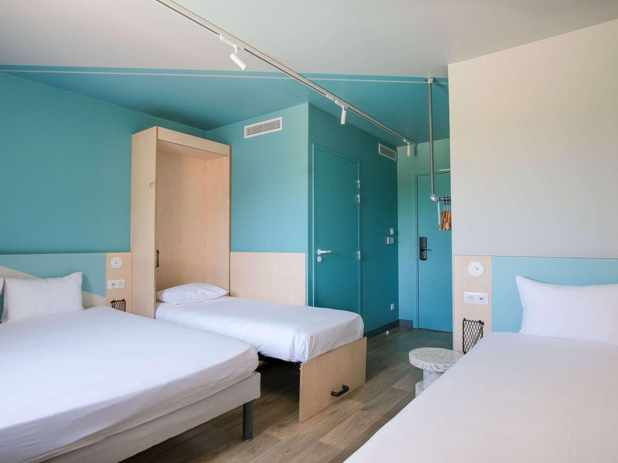 Ibis Budget Toulouse Labege Bagian luar foto