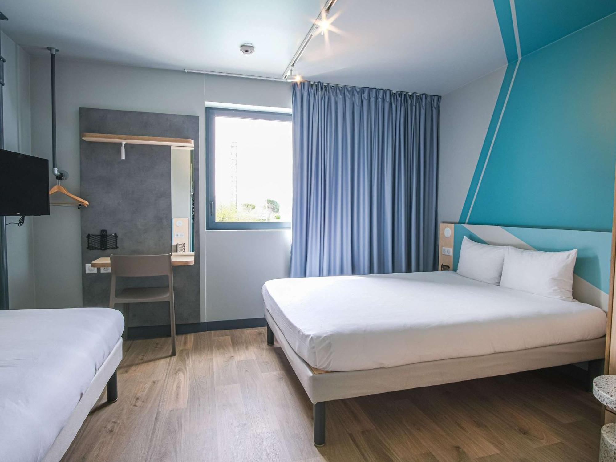 Ibis Budget Toulouse Labege Bagian luar foto