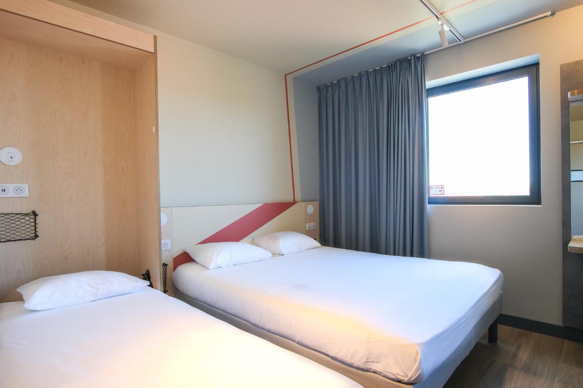 Ibis Budget Toulouse Labege Bagian luar foto
